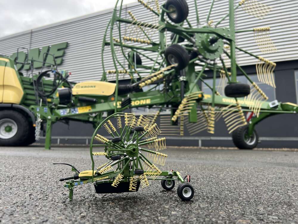 KRONE Swadro TC880 Model