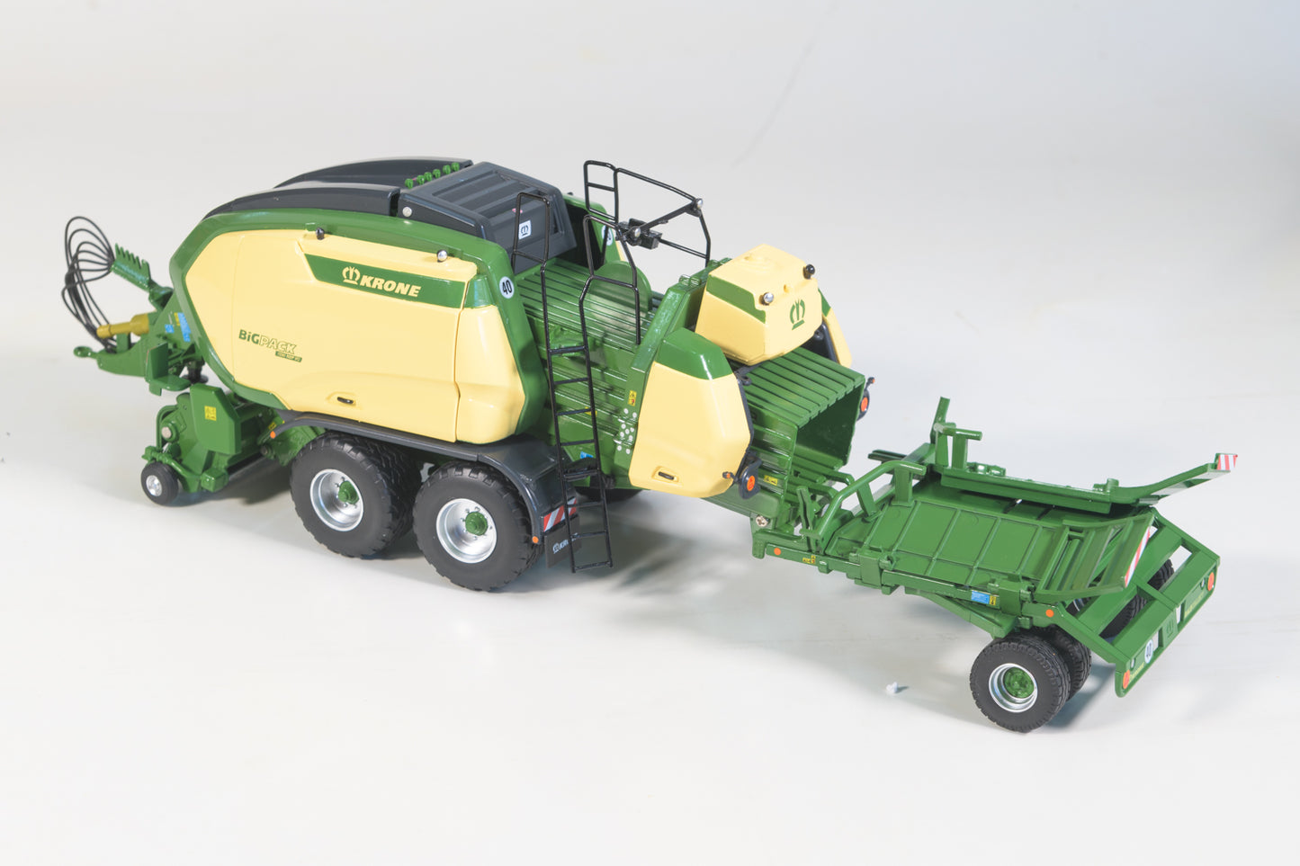 Limited Edition BiG Pack 1290 HCP VC with BaleCollect